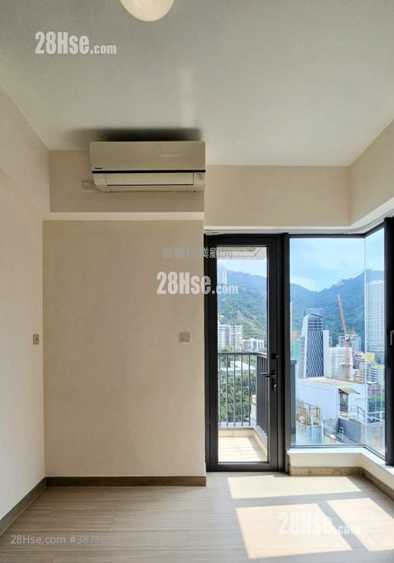 The Oakhill Rental 3 Bedrooms , 3 Bathrooms 875 ft²