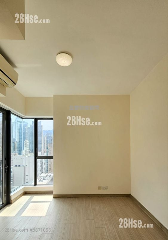 The Oakhill Rental 3 Bedrooms , 3 Bathrooms 875 ft²