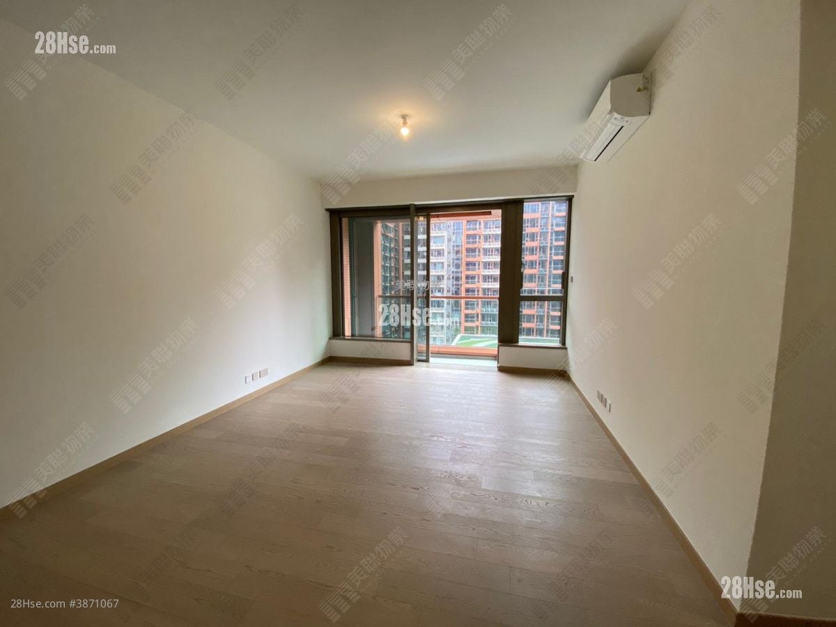 Centra Horizon Rental 3 Bedrooms , 2 Bathrooms 1,033 ft²