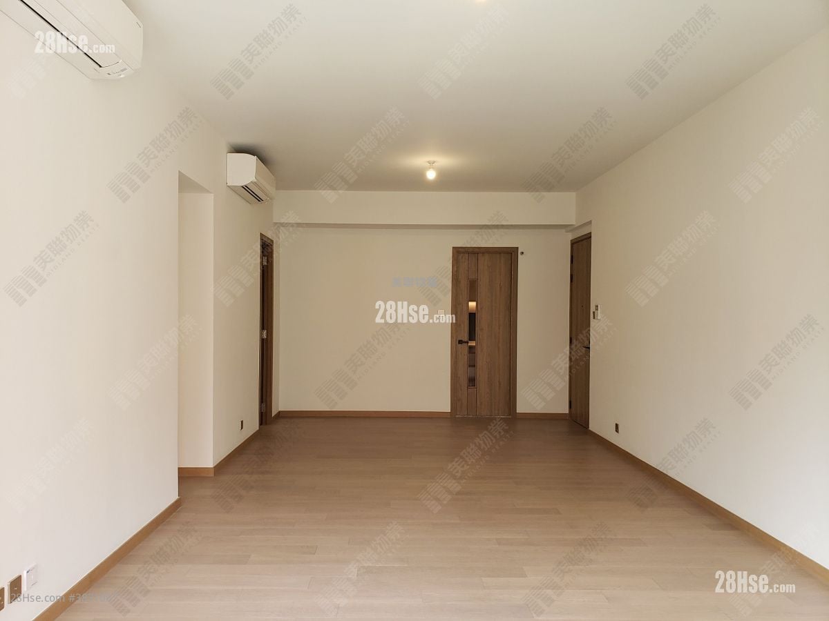 Centra Horizon Rental 3 Bedrooms , 2 Bathrooms 1,033 ft²