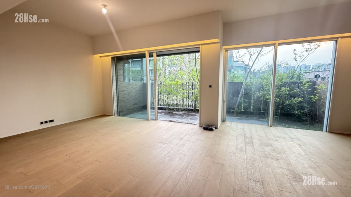 Park Hillcrest Rental 4 Bedrooms , 5+ Bathrooms 1,975 ft²