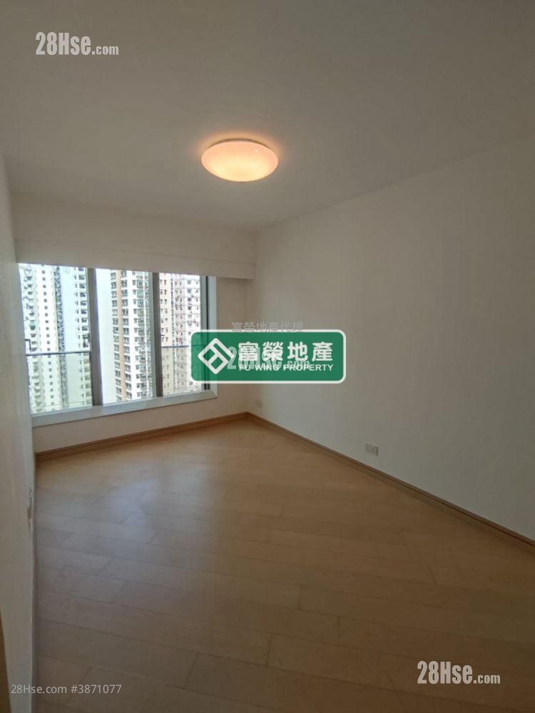 Macpherson Place Sell 2 Bedrooms , 2 Bathrooms 688 ft²
