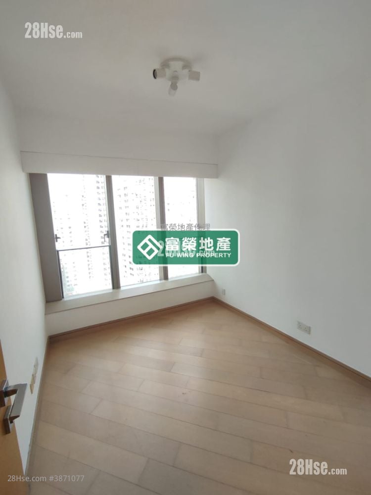 Macpherson Place Sell 2 Bedrooms , 2 Bathrooms 688 ft²