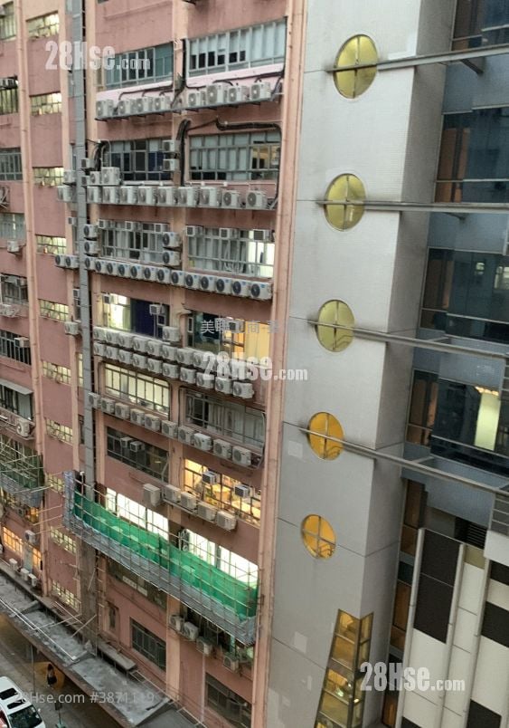 香港工業中心 售盤 3 房 , 2 廁所