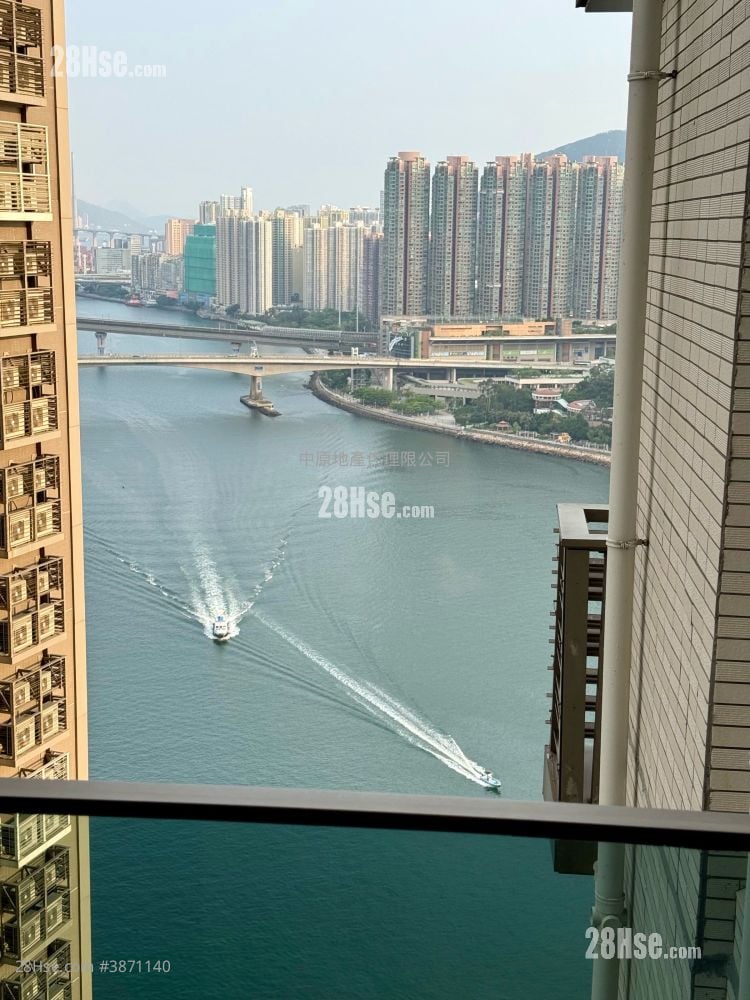 balcony: Ocean Pride Sell 2 Bedrooms , 1 Bathroom 524 ft²