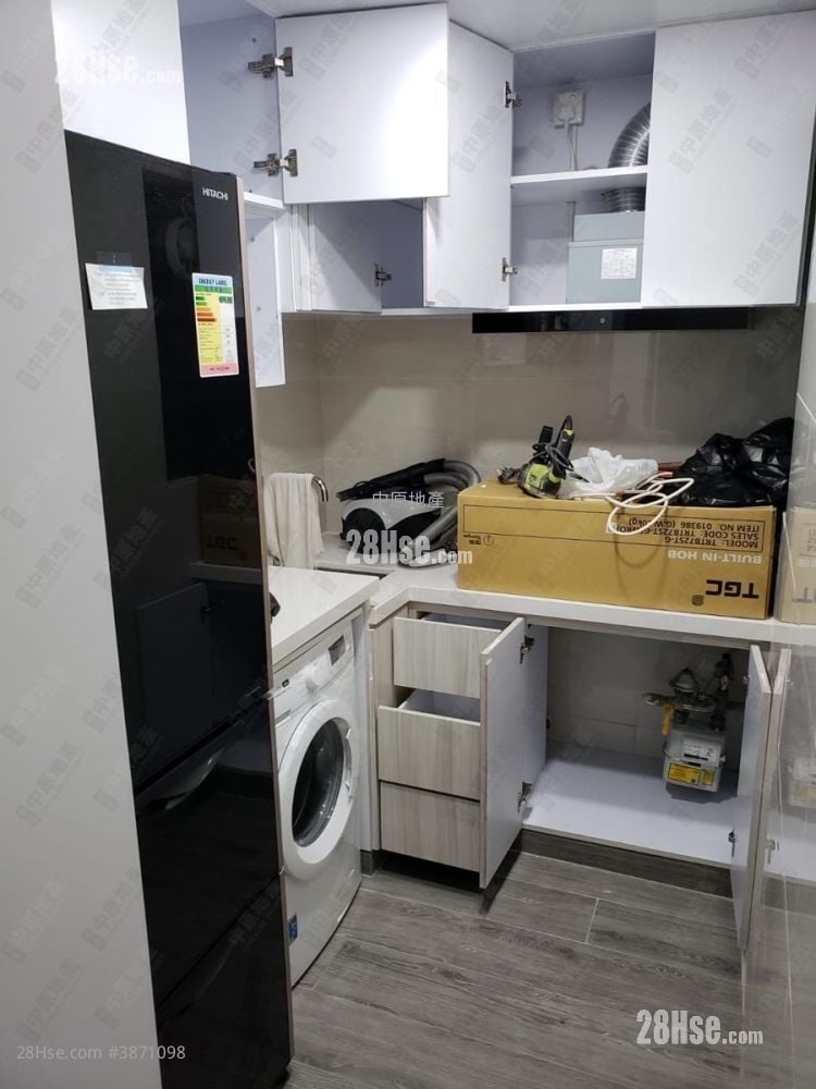 Metro City Sell 2 Bedrooms 363 ft²