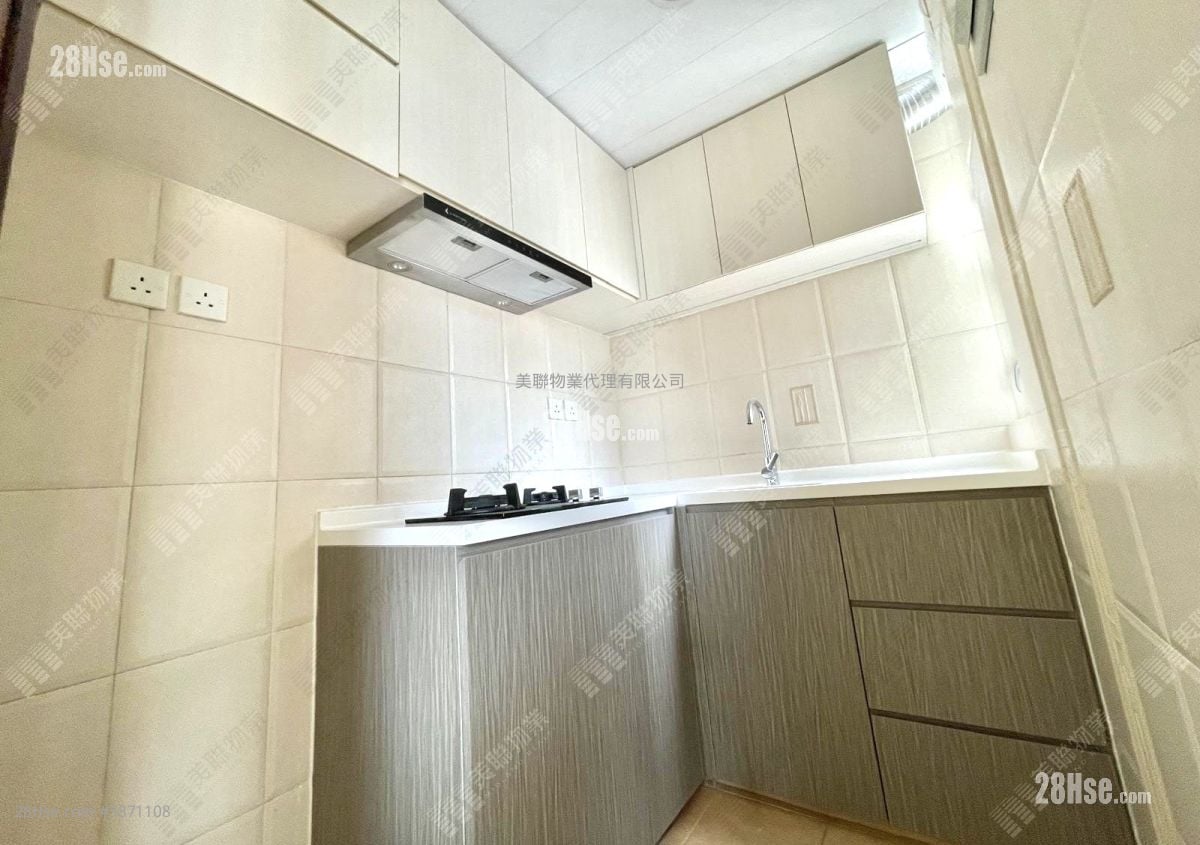 Tsuen Fung Centre Sell 2 Bedrooms , 1 Bathroom 376 ft²