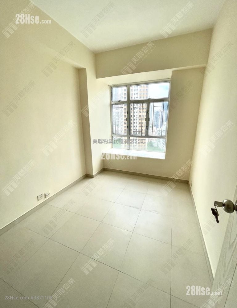Tsuen Fung Centre Sell 2 Bedrooms , 1 Bathroom 376 ft²