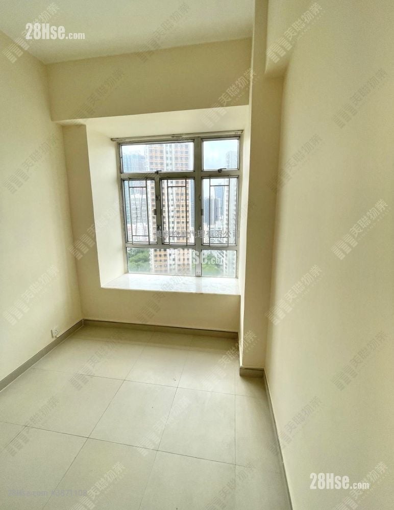 Tsuen Fung Centre Sell 2 Bedrooms , 1 Bathroom 376 ft²