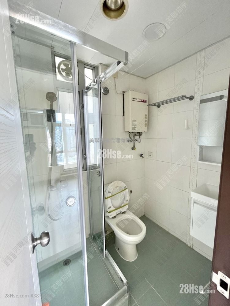 Tsuen Fung Centre Sell 2 Bedrooms , 1 Bathroom 376 ft²