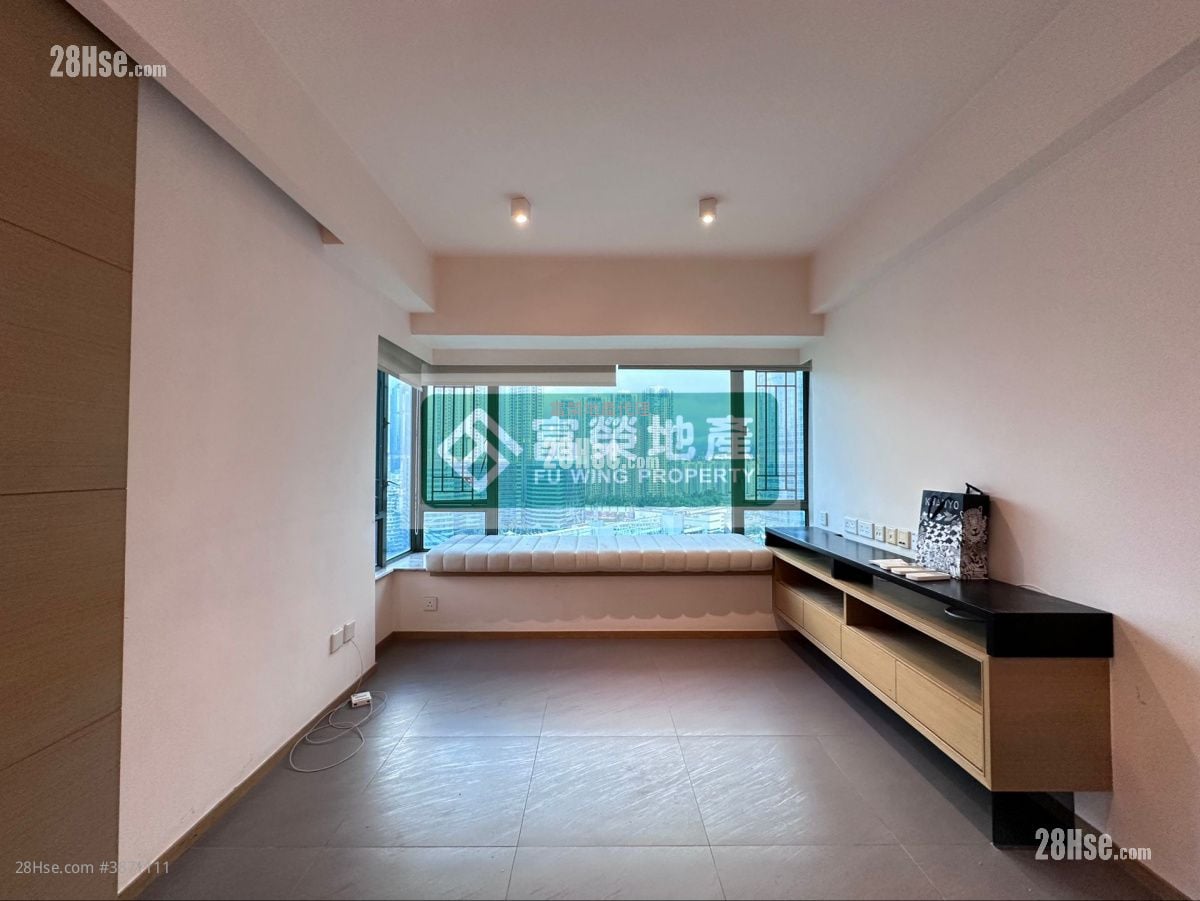 Island Harbourview Sell 2 Bedrooms , 1 Bathroom 490 ft²