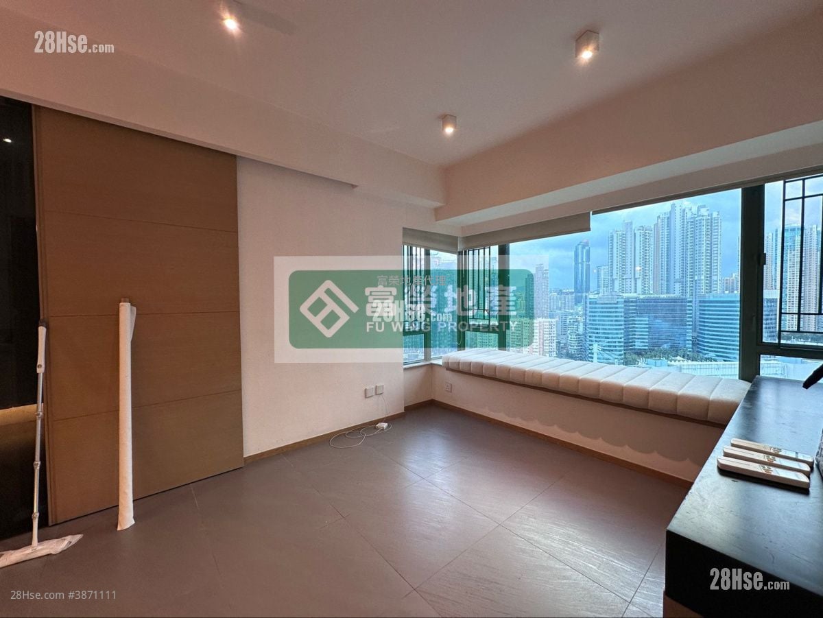 Island Harbourview Sell 2 Bedrooms , 1 Bathroom 490 ft²