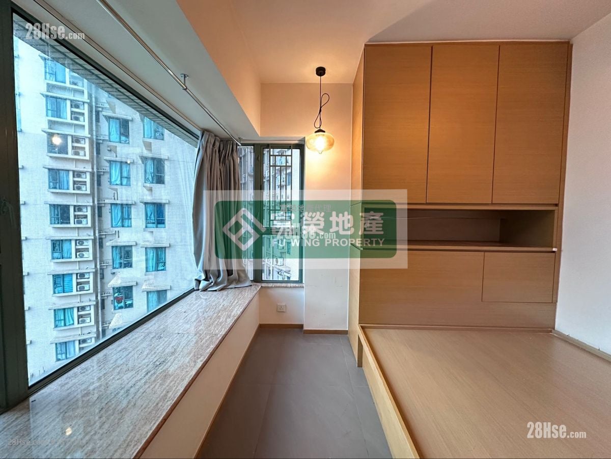 Island Harbourview Sell 2 Bedrooms , 1 Bathroom 490 ft²