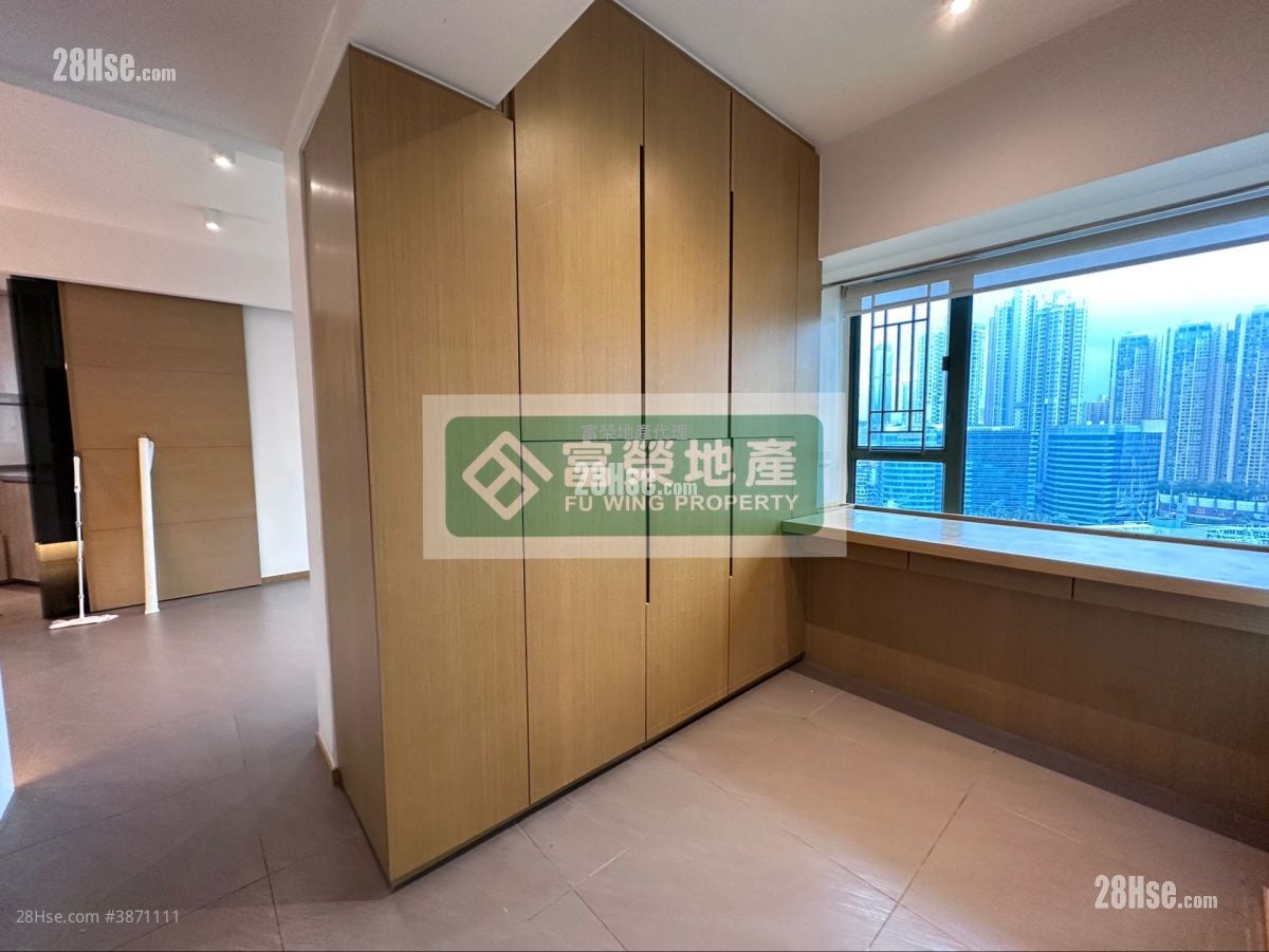 Island Harbourview Sell 2 Bedrooms , 1 Bathroom 490 ft²