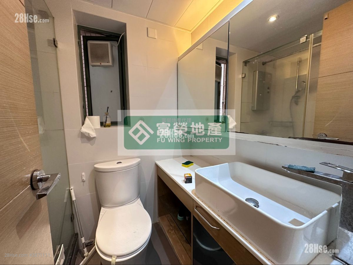 Island Harbourview Sell 2 Bedrooms , 1 Bathroom 490 ft²