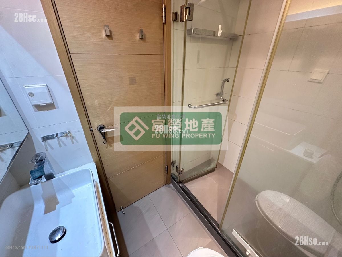 Island Harbourview Sell 2 Bedrooms , 1 Bathroom 490 ft²