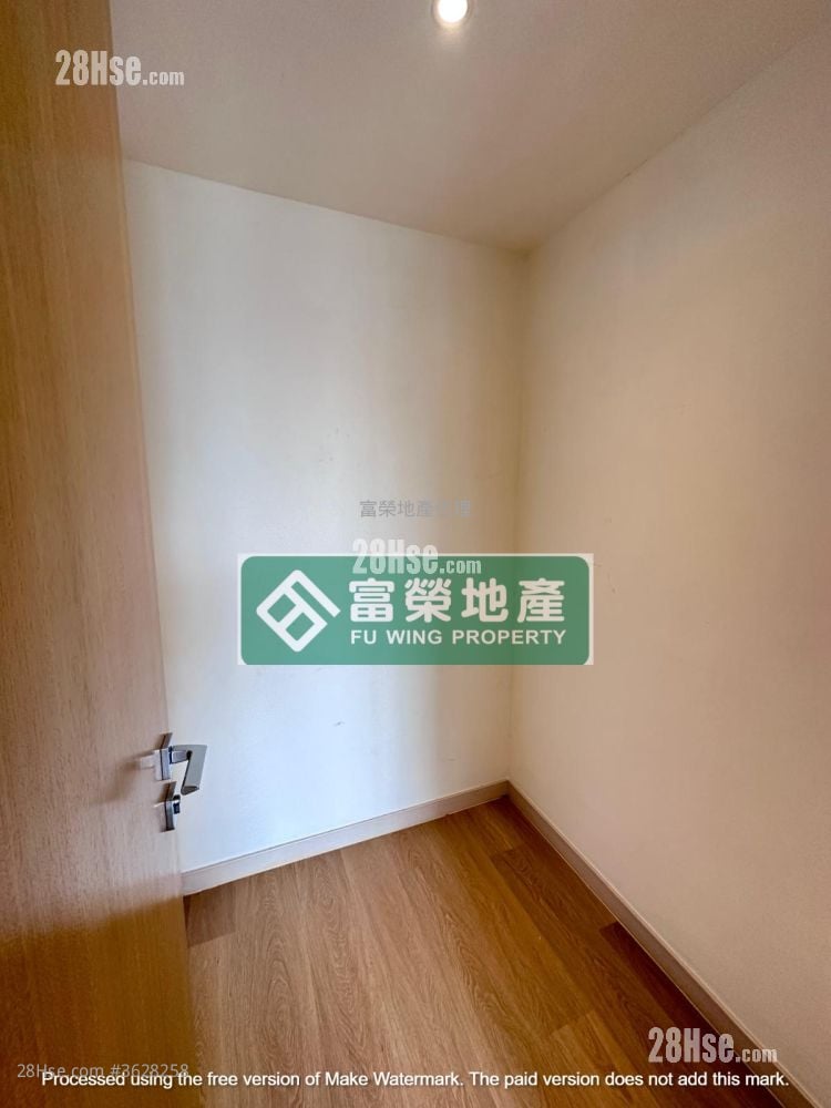 Macpherson Place Sell 3 Bedrooms , 2 Bathrooms 876 ft²