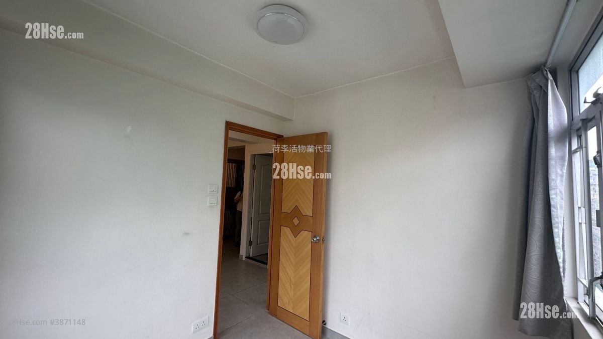 On Wo Building Sell 2 Bedrooms , 1 Bathroom 365 ft²