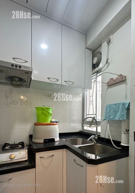 On Wo Building Sell 2 Bedrooms , 1 Bathroom 365 ft²