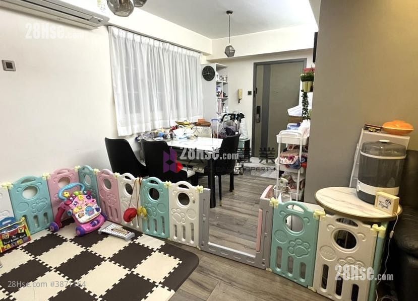 Jubilee Garden Rental 2 Bedrooms , 1 Bathroom 498 ft²