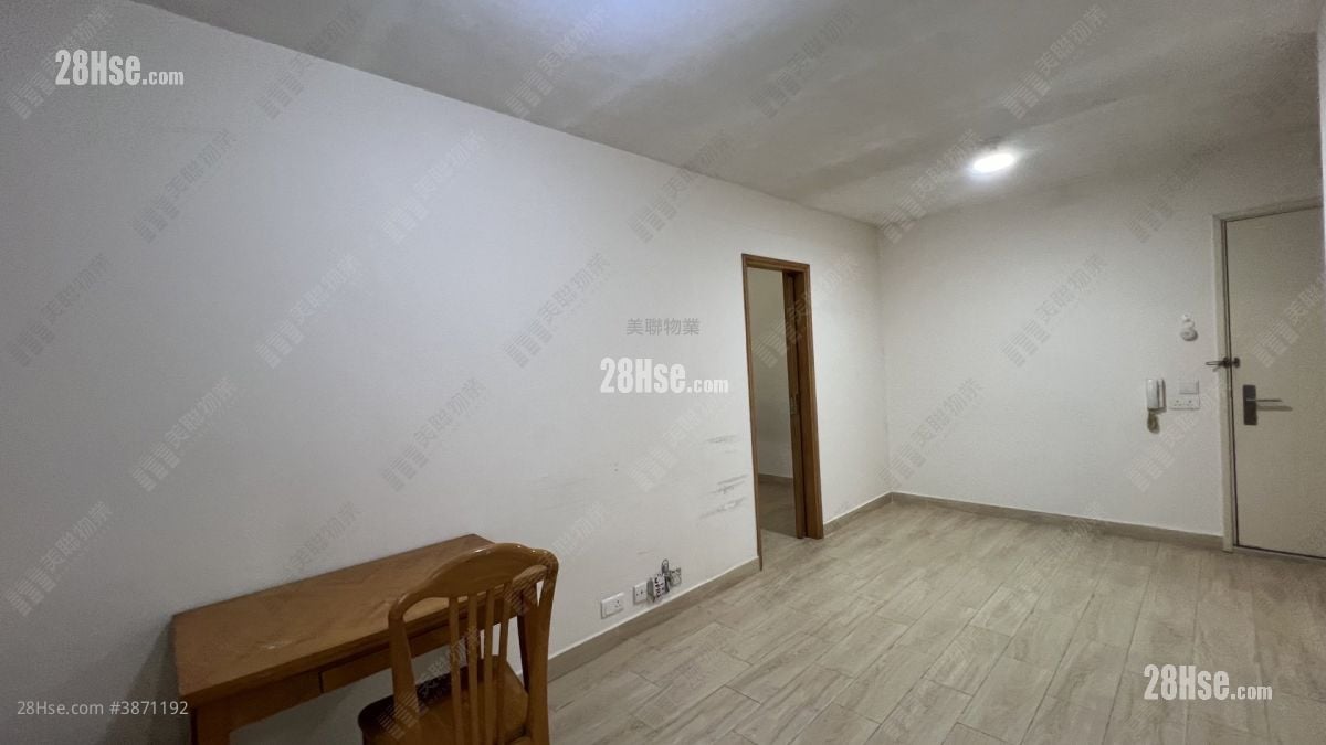 Ching Chun Court Sell 2 Bedrooms , 1 Bathroom 436 ft²