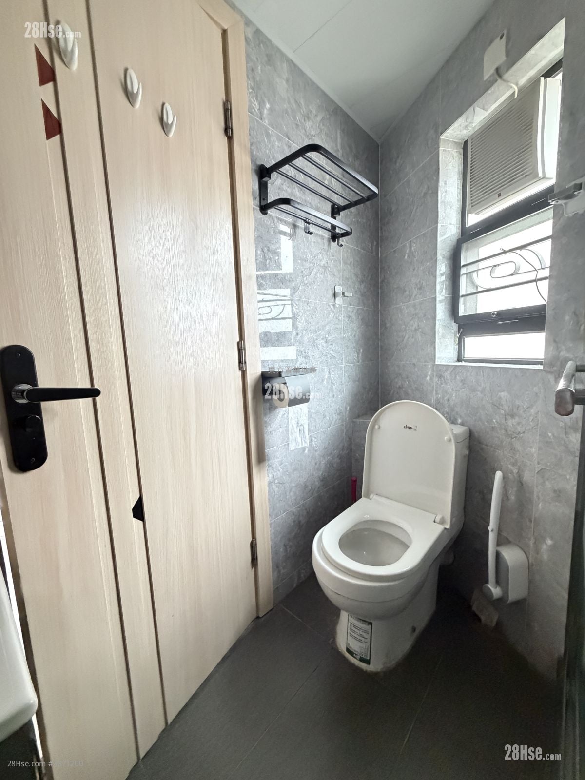 Village Rental 3 Bedrooms , 1 Bathroom 700 ft²