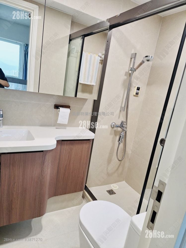 Lohas Park Lp03 Rental 3 Bedrooms , 3 Bathrooms 803 ft²