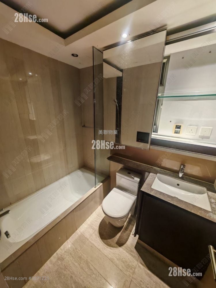 The Reach Sell 3 Bedrooms , 3 Bathrooms 660 ft²