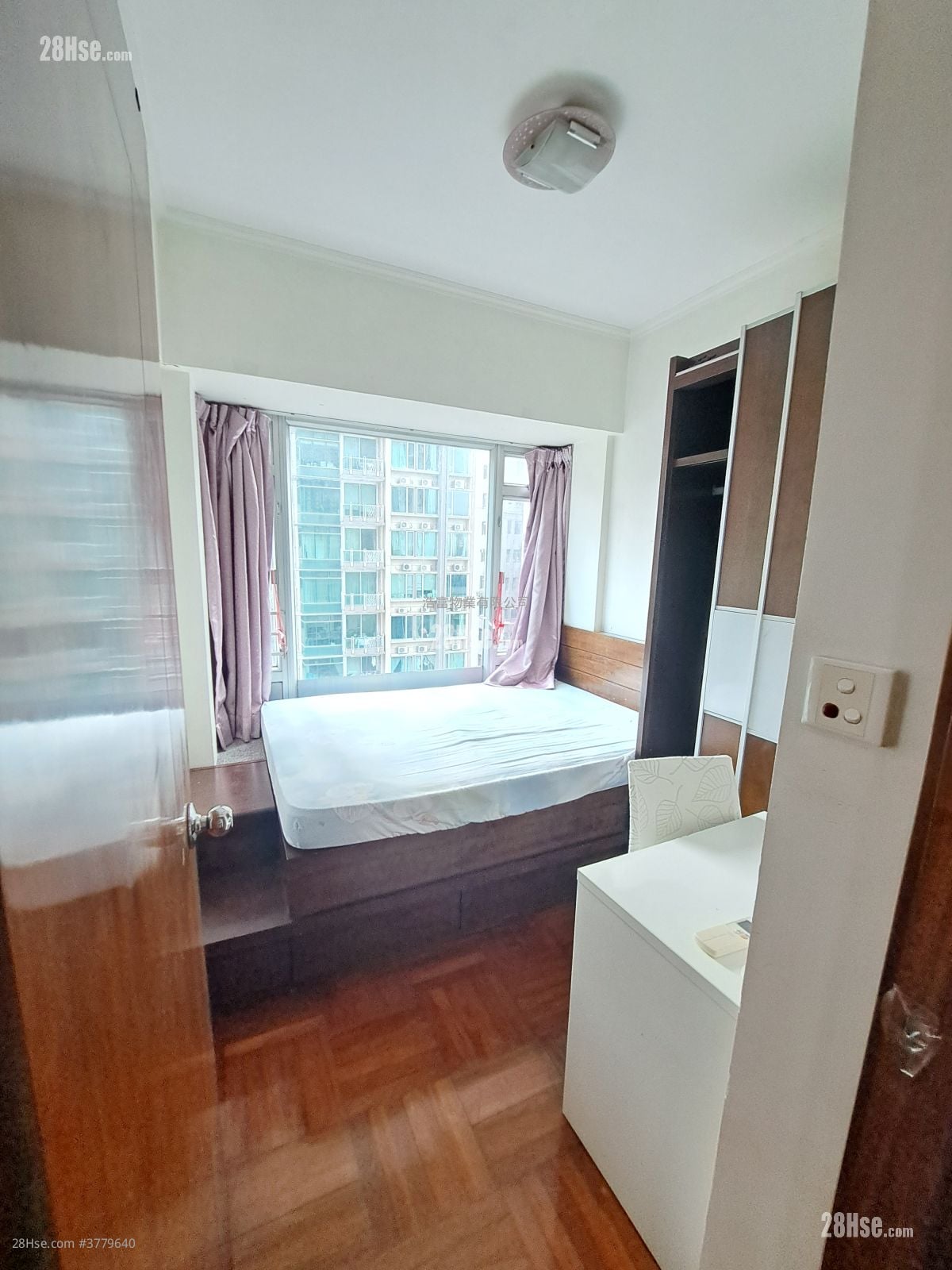 Royal Terrace Sell 2 Bedrooms , 1 Bathroom 379 ft²