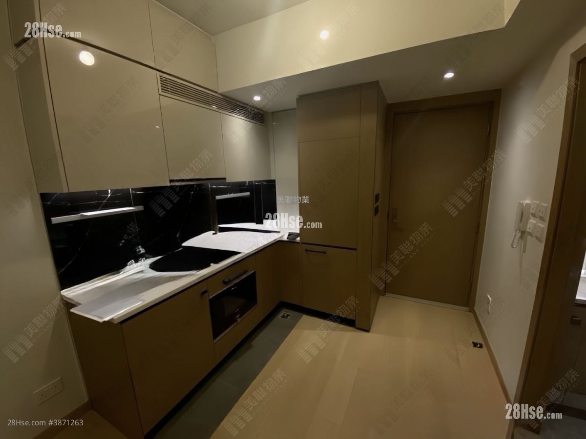 Sol City Rental 1 Bedroom , 1 Bathroom 331 ft²