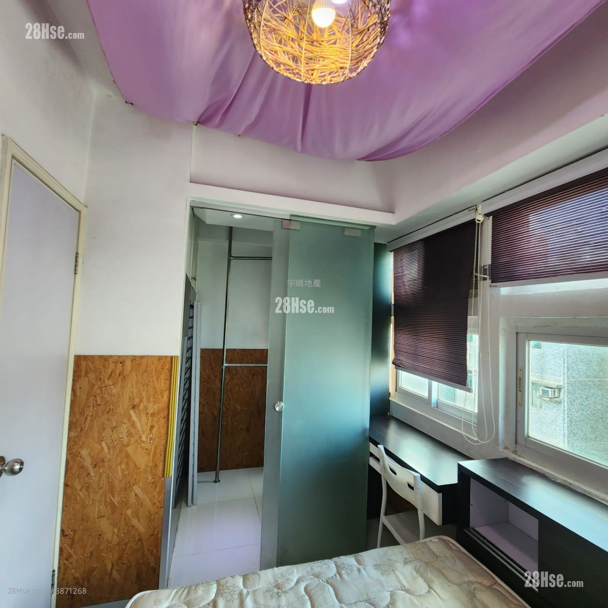 Cannan Building Sell 1 Bedroom , 1 Bathroom 255 ft²