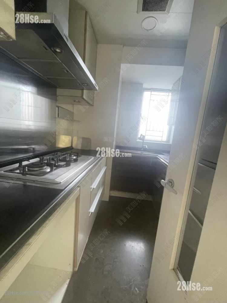 Festival City Rental 4 Bedrooms , 2 Bathrooms 958 ft²