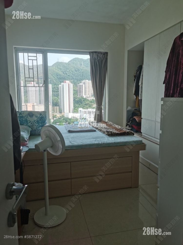Festival City Rental 4 Bedrooms , 2 Bathrooms 958 ft²