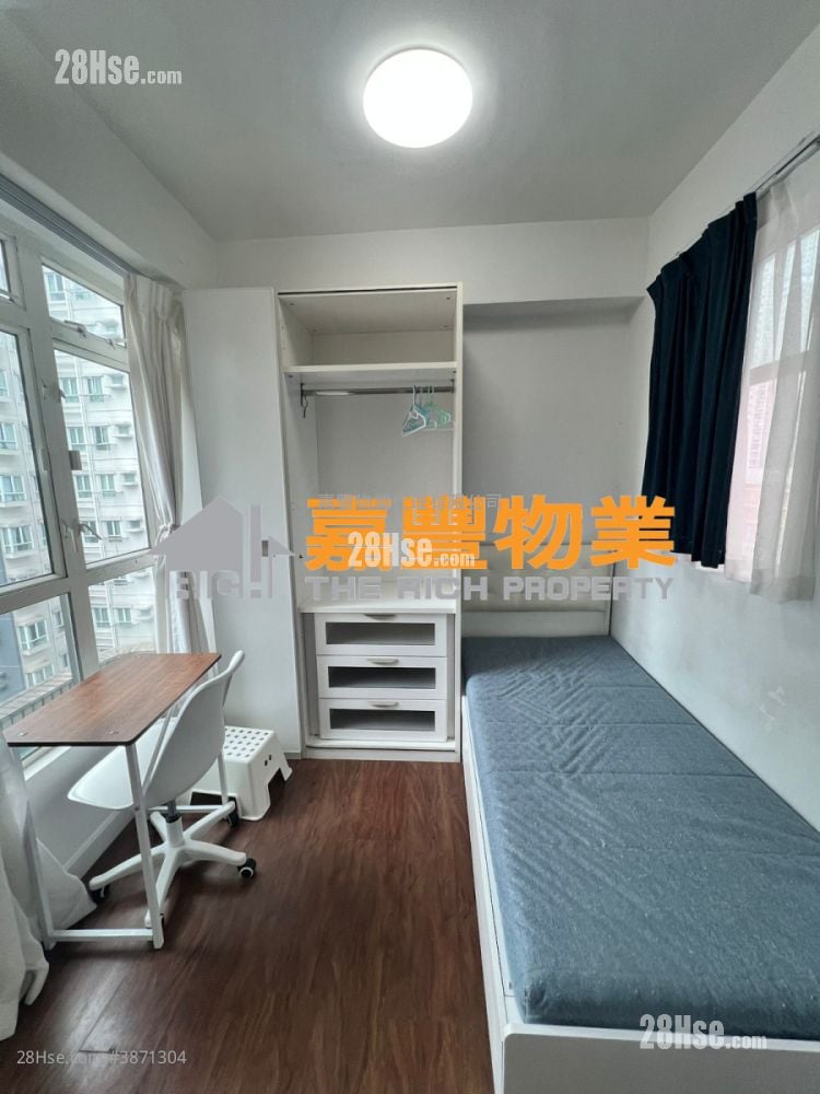 Pan View Court Rental Studio , 1 Bathroom 187 ft²