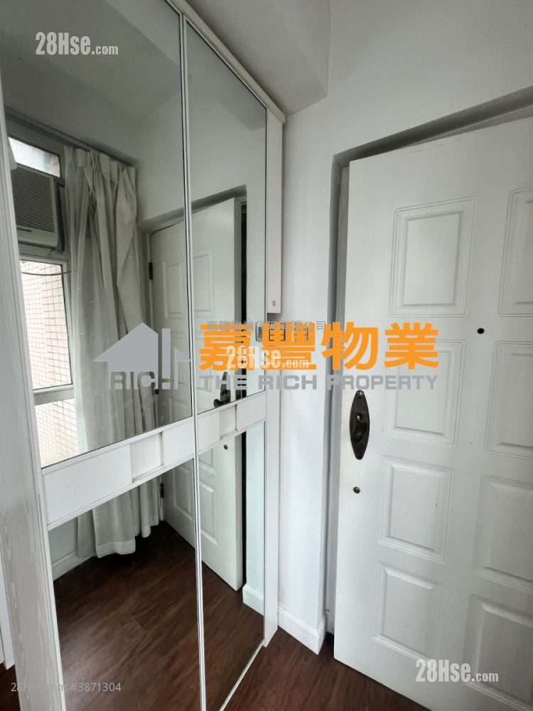 Pan View Court Rental Studio , 1 Bathroom 187 ft²