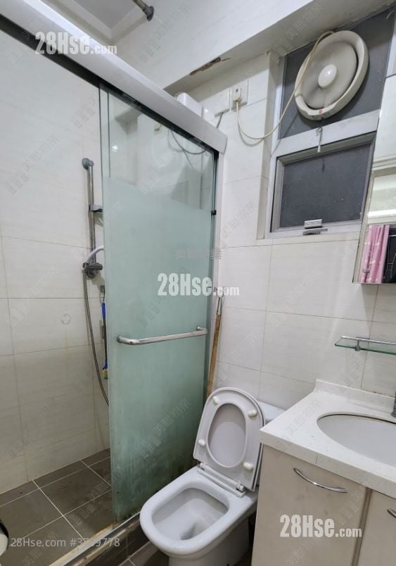 Tsing Yi Garden Sell 2 Bedrooms , 2 Bathrooms 343 ft²