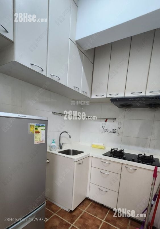 Tsing Yi Garden Sell 2 Bedrooms , 2 Bathrooms 343 ft²