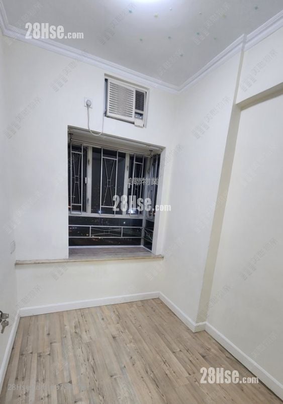 Tsing Yi Garden Sell 2 Bedrooms , 2 Bathrooms 343 ft²