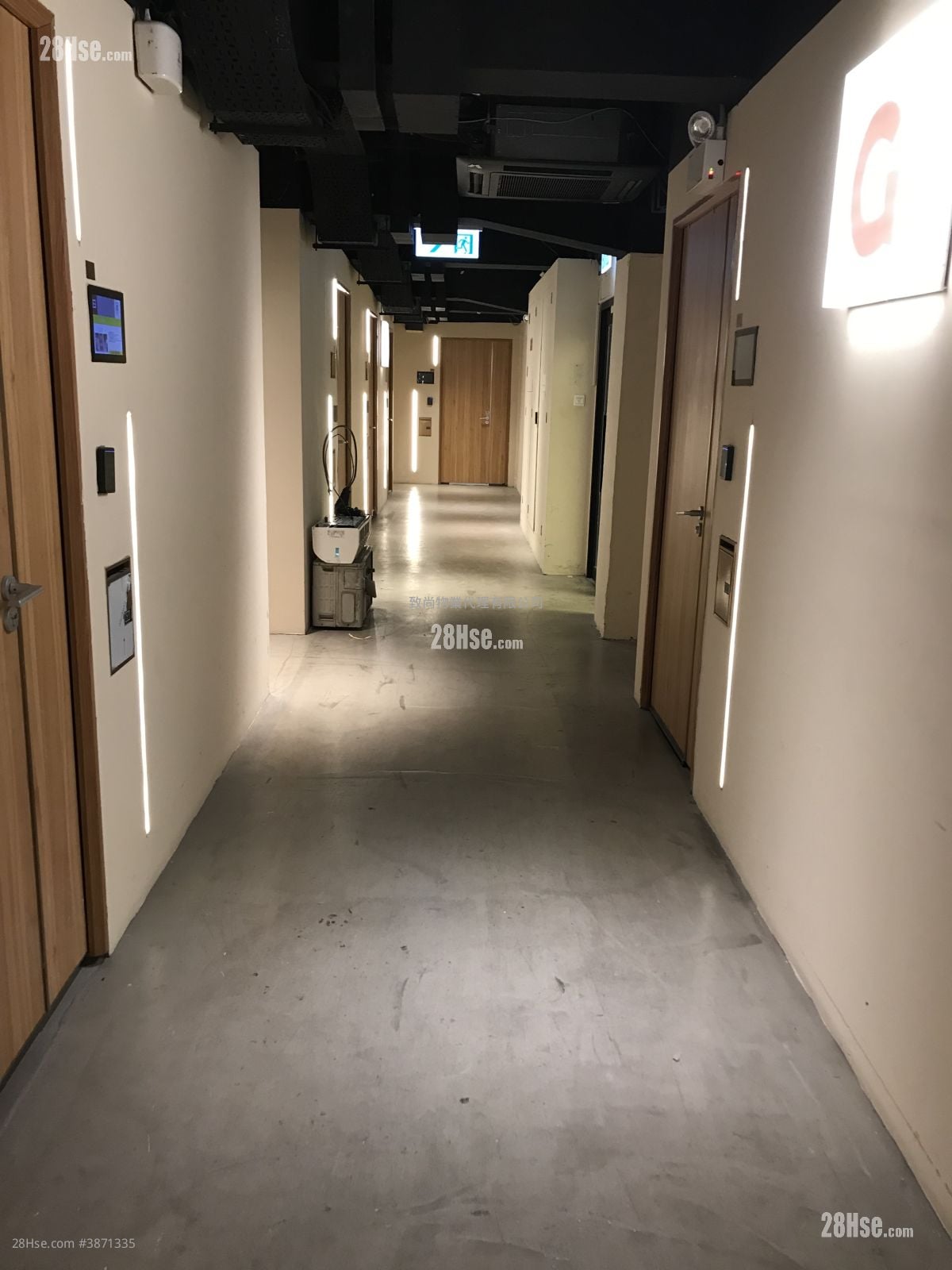International Industrial Building Rental 1 Toilet 196 ft²
