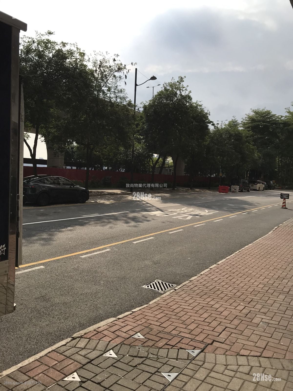 International Industrial Building Rental 1 Toilet 196 ft²