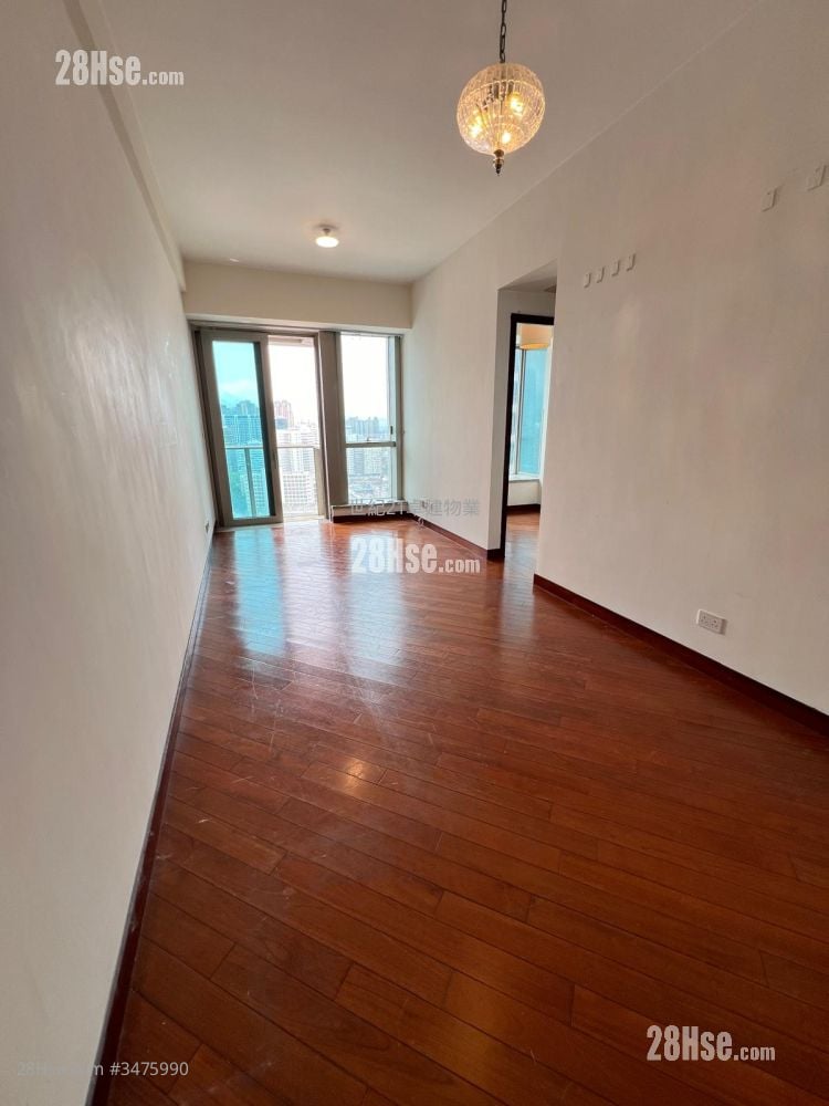 The Coronation Sell 2 Bedrooms , 1 Bathroom 607 ft²