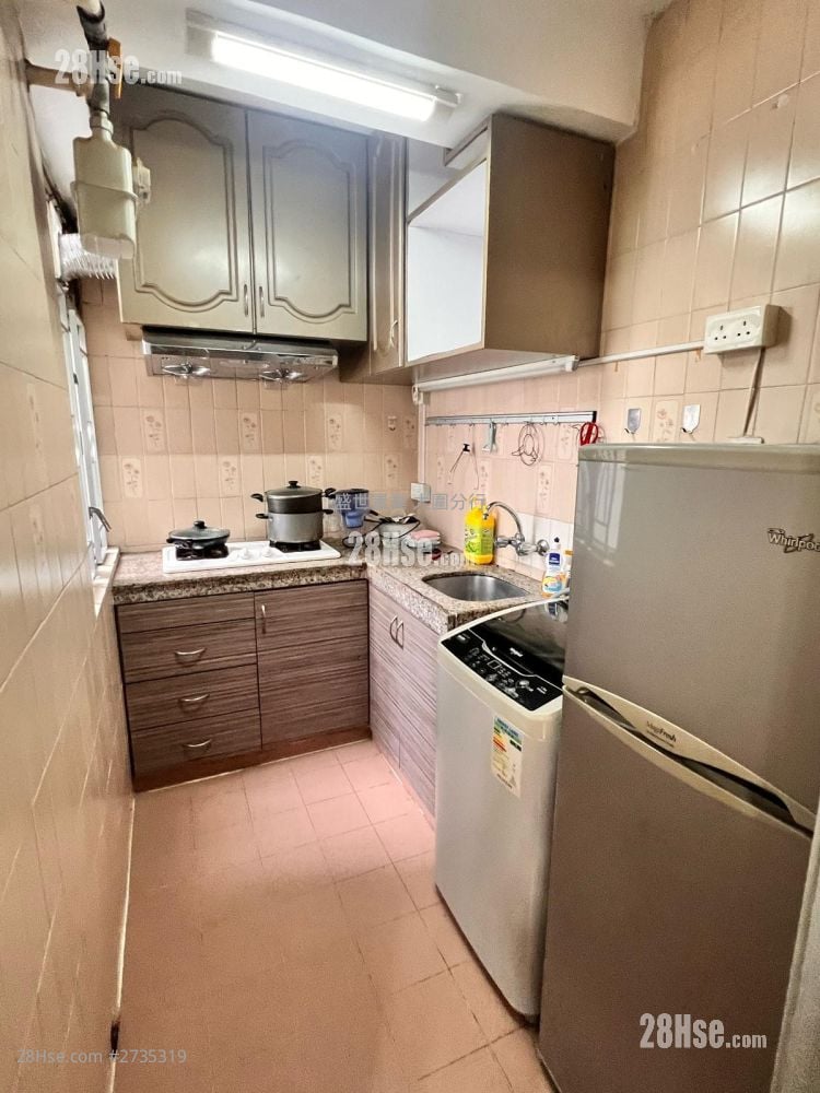 Grandeur Garden Rental 2 Bedrooms , 1 Bathroom 314 ft²