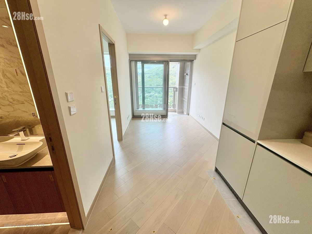 Grand Mayfair  Rental 355 ft²