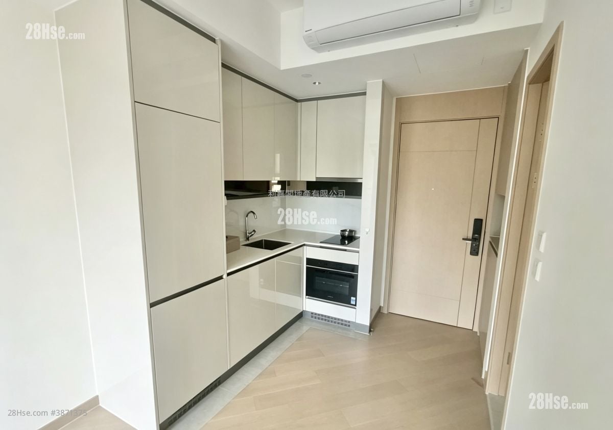 Grand Mayfair  Rental 355 ft²