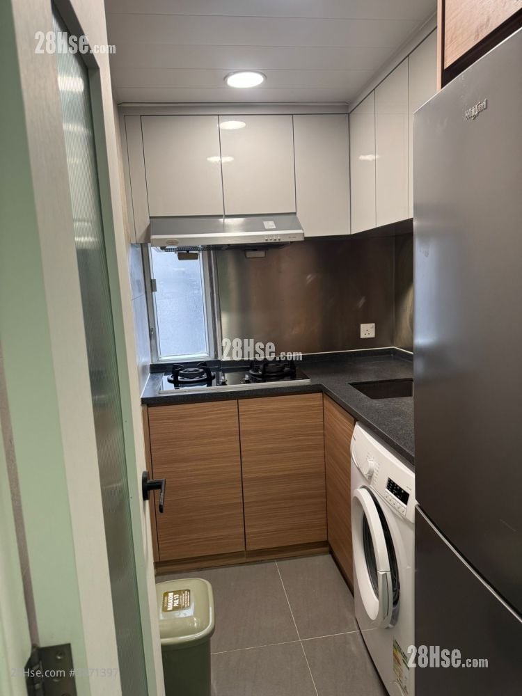 Star Mansion Rental 2 Bedrooms , 1 Bathroom 406 ft²