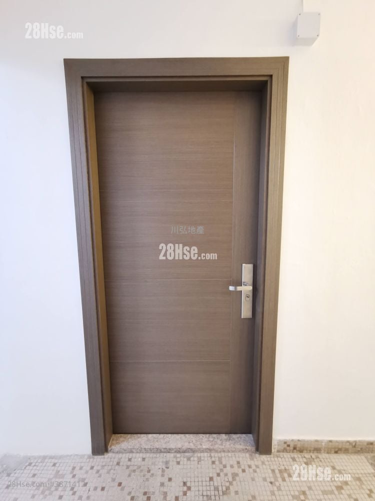 Hang Tak Building Sell 2 Bedrooms , 1 Bathroom 452 ft²