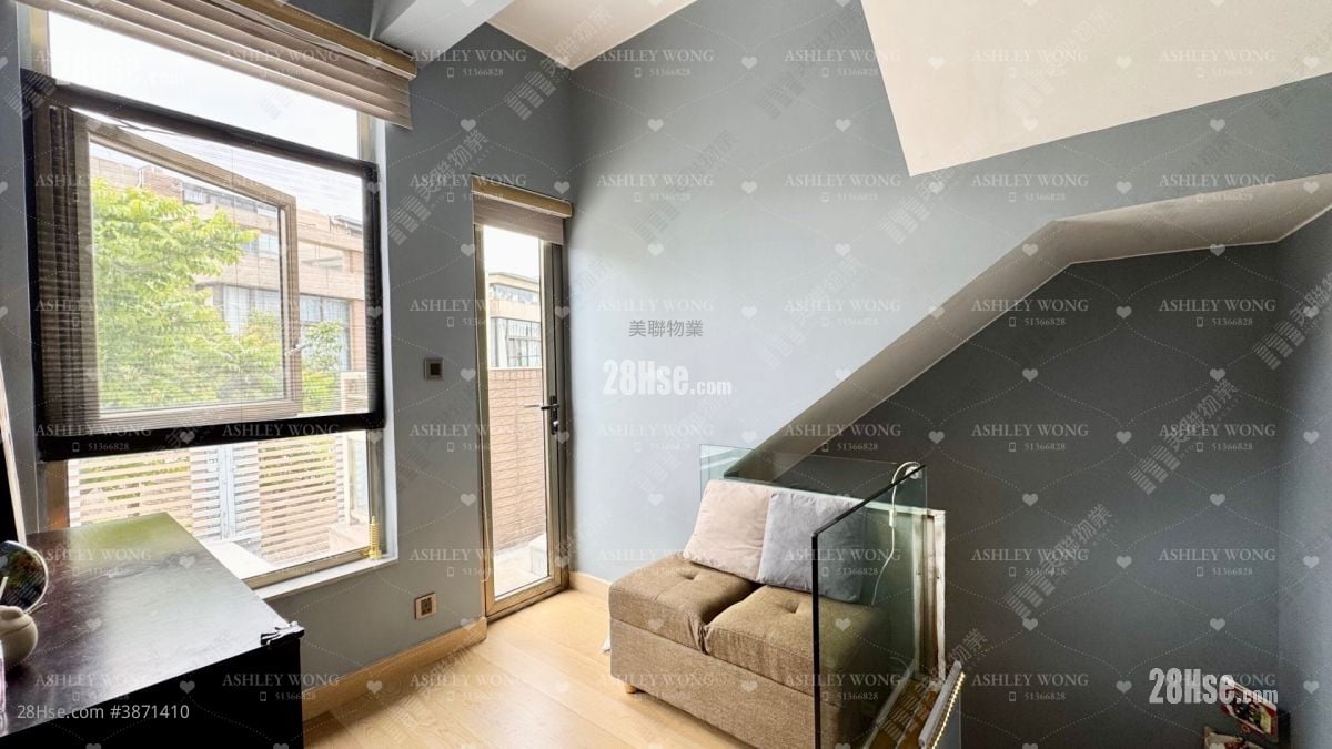 Green Crest Sell 2 Bedrooms , 2 Bathrooms 1,090 ft²