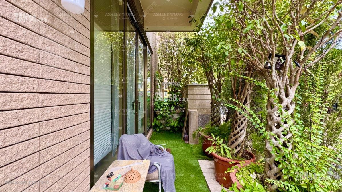 Green Crest Sell 2 Bedrooms , 2 Bathrooms 1,090 ft²