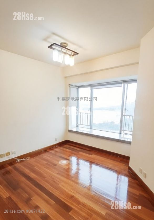 Marbella Sell 2 Bedrooms , 1 Bathroom 487 ft²