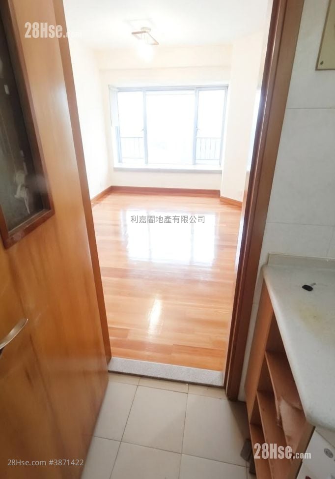 Marbella Sell 2 Bedrooms , 1 Bathroom 487 ft²